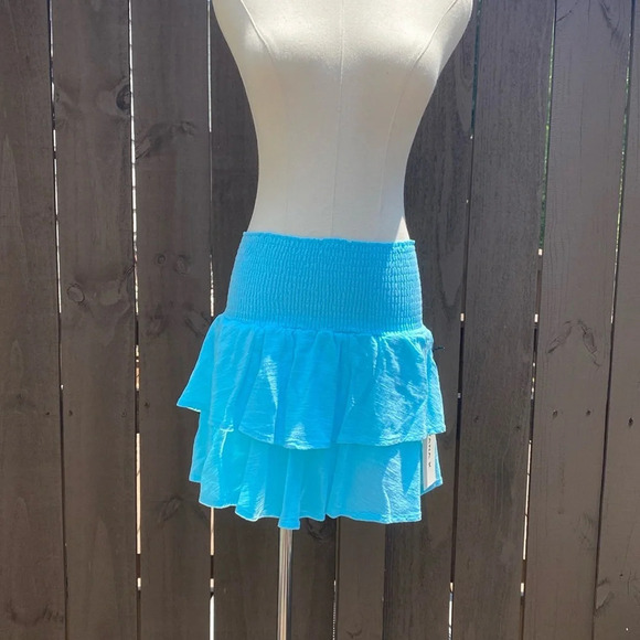 Yana K Portofino skirt in aqua tiered built in shorts medium stretchy - Picture 4 of 13